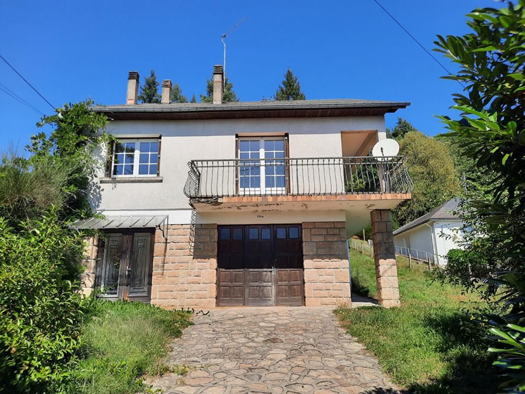 Maison 3 pièces , 86 ,5 m²  Egletons 19300