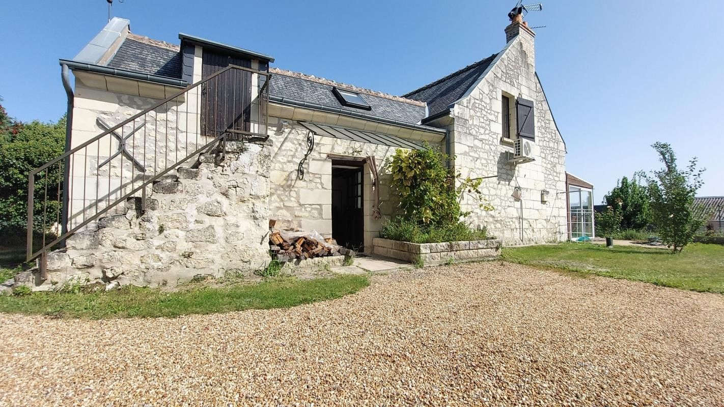 EXCLUSIVITE A VENDRE COTEAUX-SUR-LOIRE Maison de 90M²