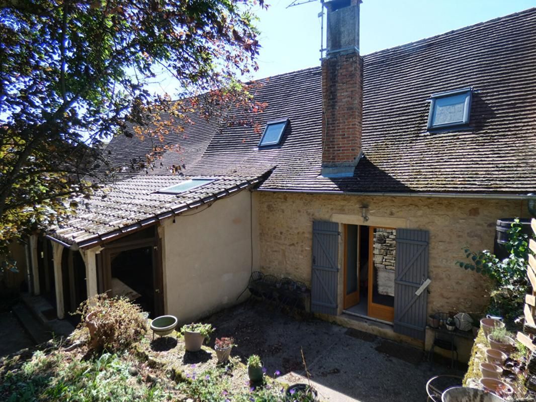 PREYSSAC-D'EXCIDEUIL Maison 170m² / 4 chambres / grange / jardin 1