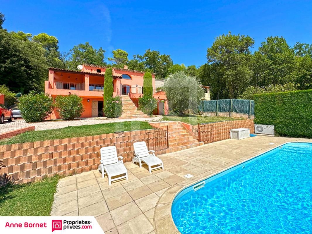 Villa individuelle 7 chambres avec piscine, jardin, vue mer