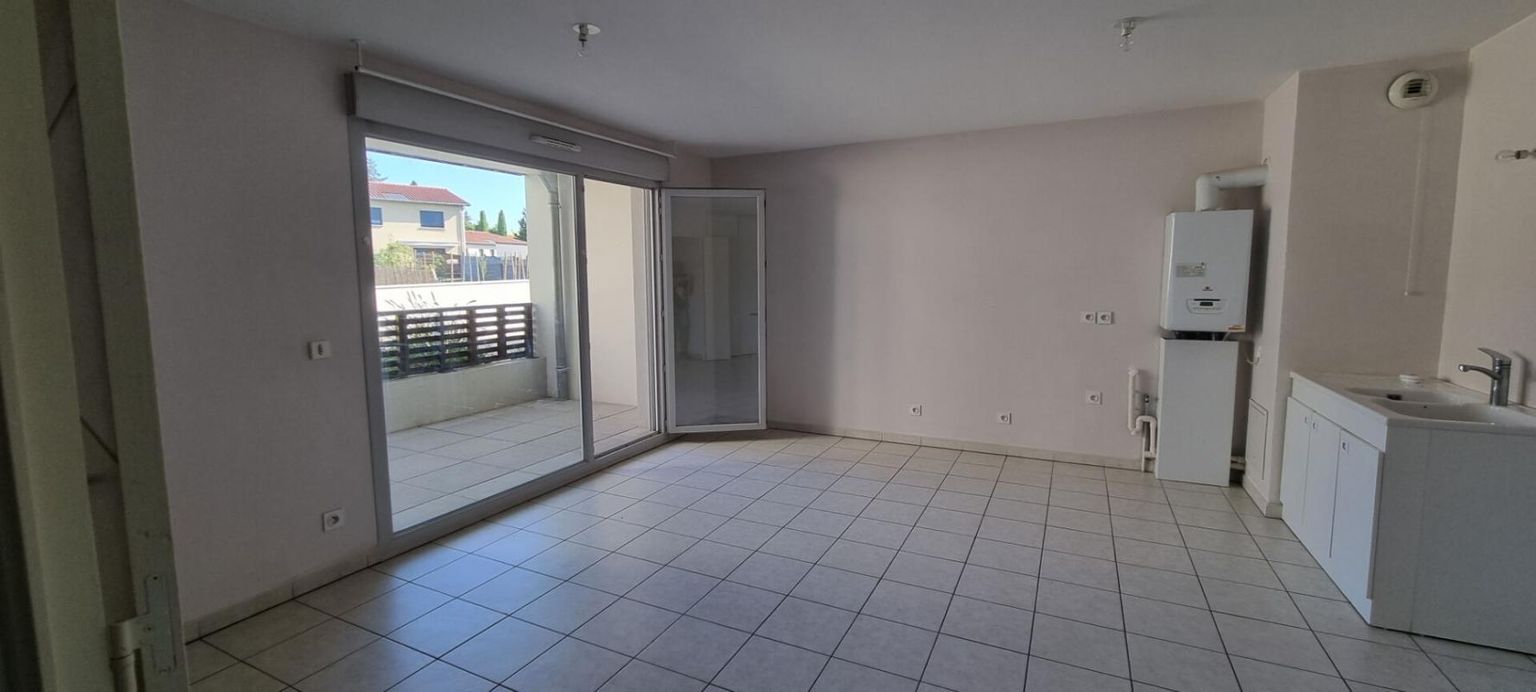 Appartement T2  avec terrasse et garage en box fermé