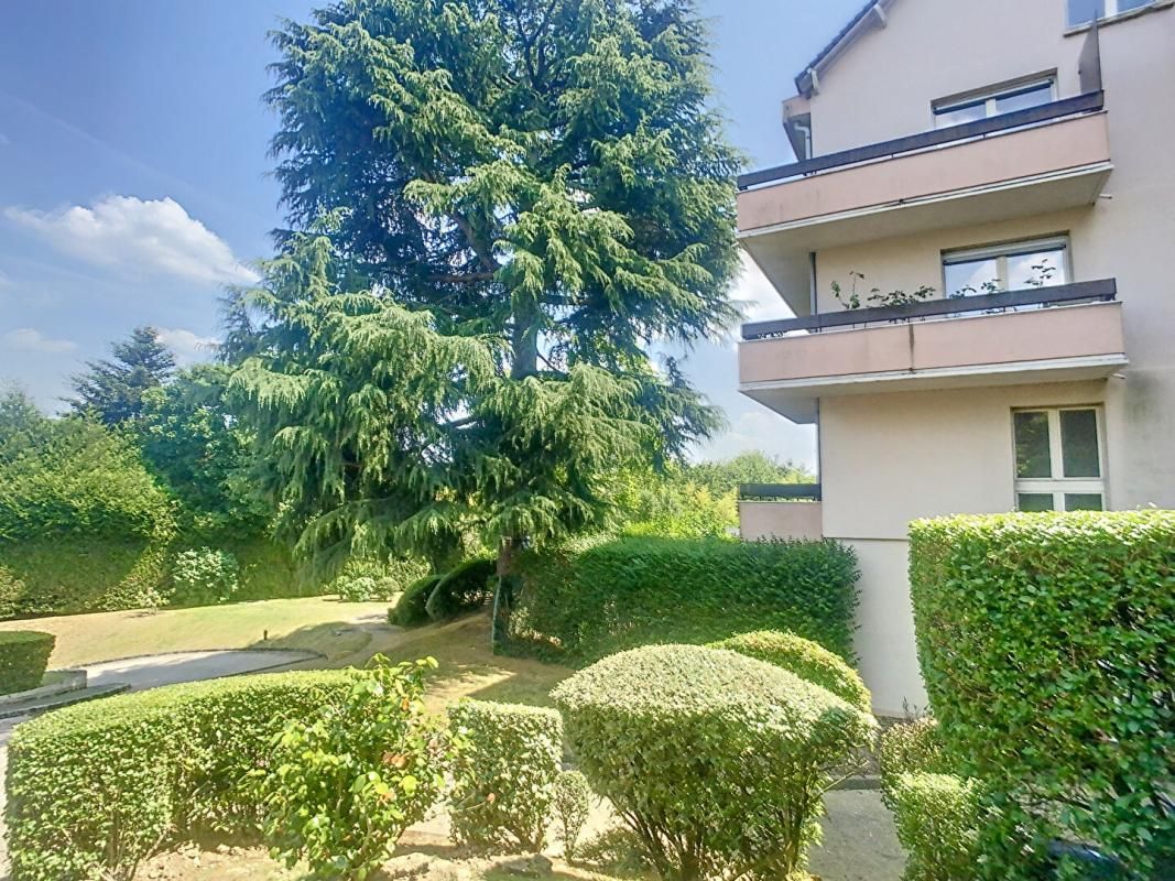 APPARTEMENT 3 PIECES 74m2 IGNY BOURG