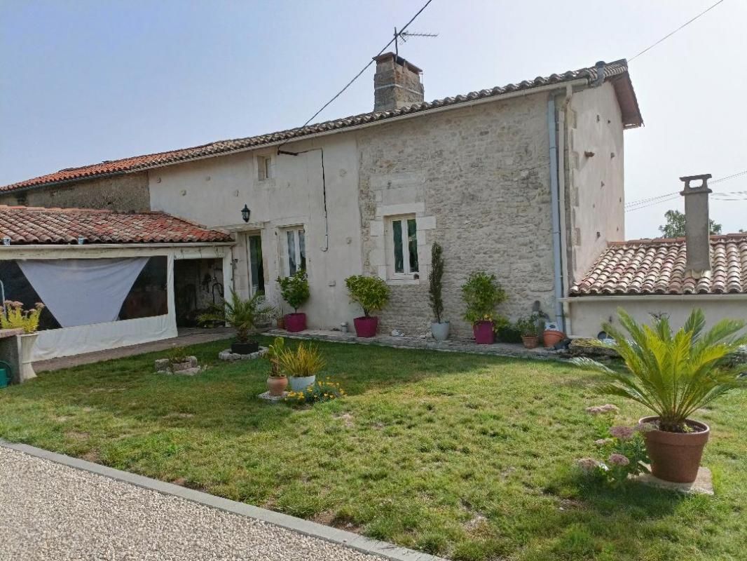 CHERVEUX - Maison en pierre  133 m2