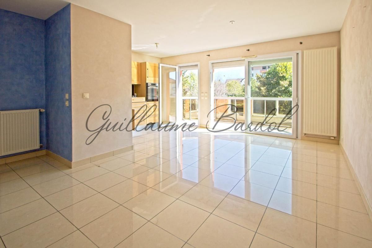 Appartement 2 pièces 50 m² lumineux avec balcon