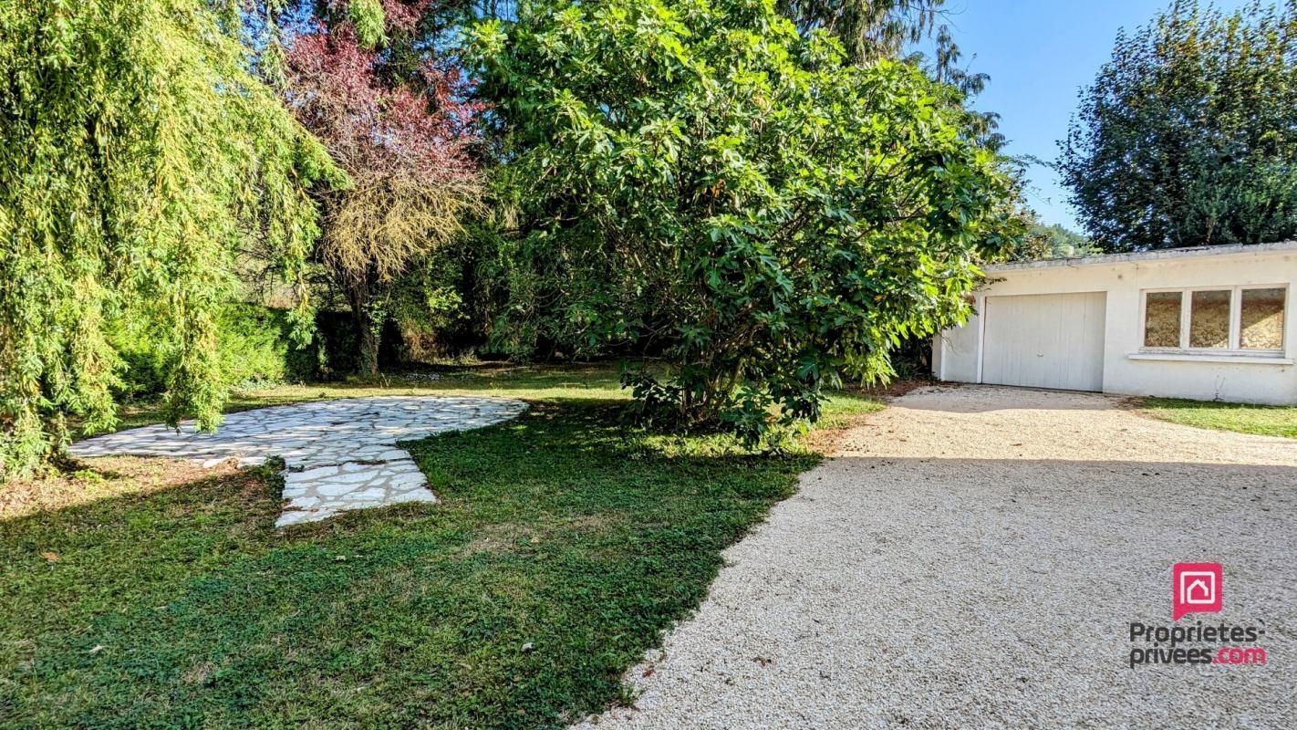 SAUVETERRE-LA-LEMANCE Maison avec jardin arboré et 2 garages 4