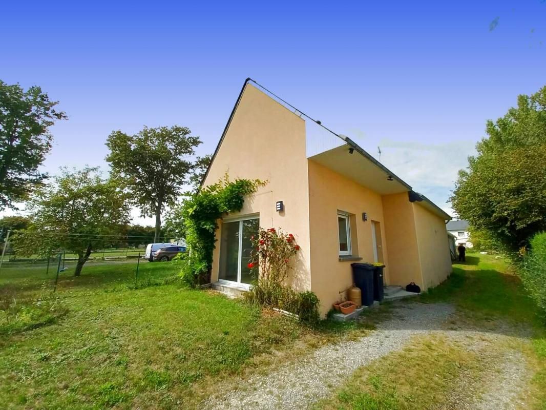 Maison récente de PLAIN-PIED, 2 chambres, DOUBLE GARAGE