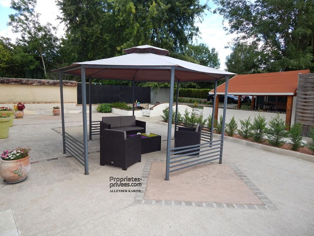 Maison Pont Sur Vanne 9 pièce(s) 260 m2