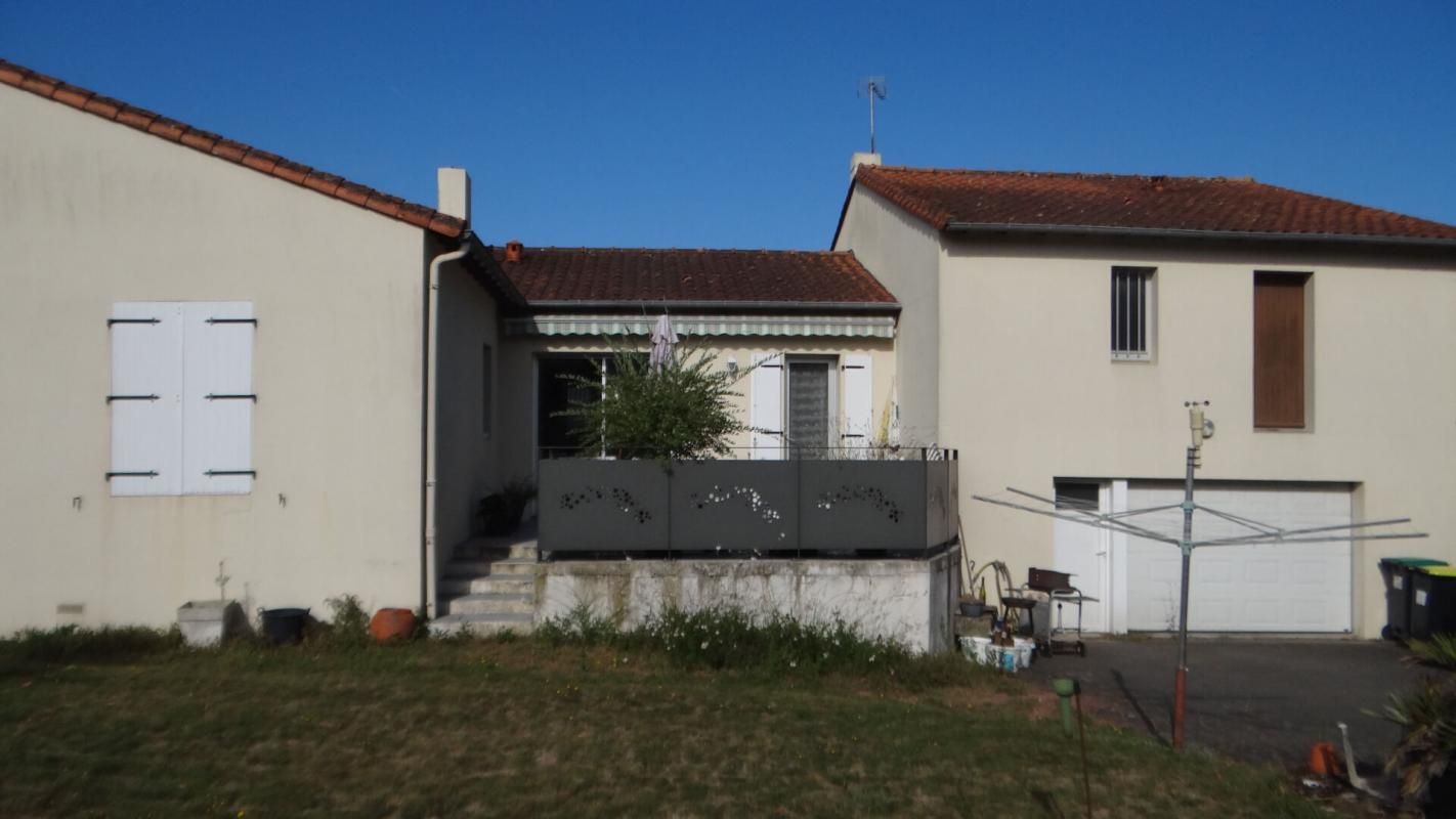 GORGES Maison Gorges 6 P . 5 Ch . 162 M² . Terrain 1104 M² . Garage 1