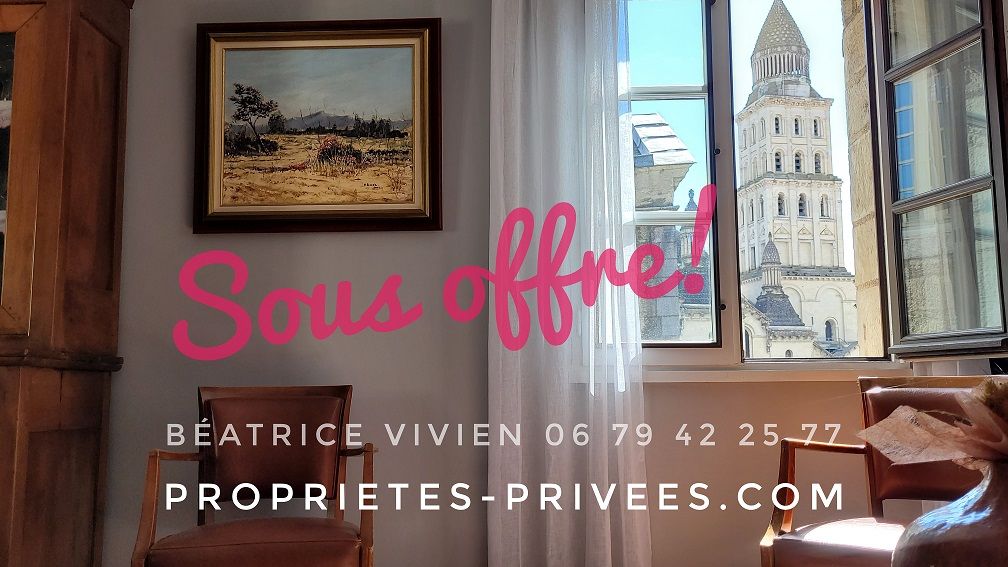 Centre Périgueux.  Chic appartement rénové!  3 pièces, 95.11 m2. 2 chambres