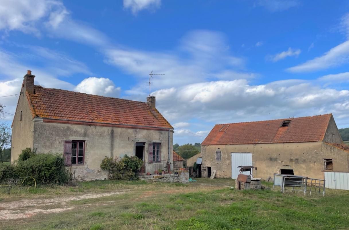 SAINT-ROMAIN-SOUS-GOURDON Corps de ferme sur plusieurs hectares 1