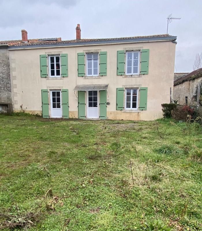 PRAHECQ Location 96 m² 2 chambres et un bureau terrain clos