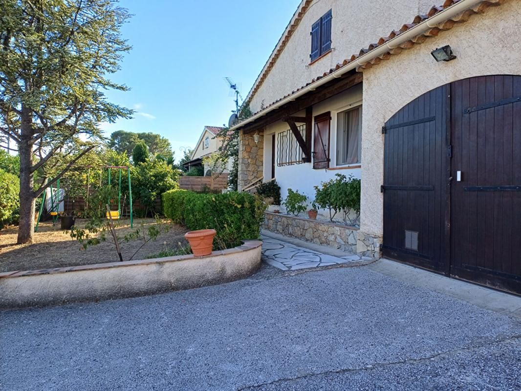 Maison  5 pièce(s) 105.70 m2