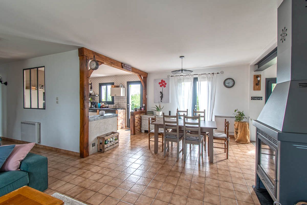 SAINT-HILAIRE-DE-COURT Maison Saint Hilaire De Court 6 pièce(s) 128 m2 4