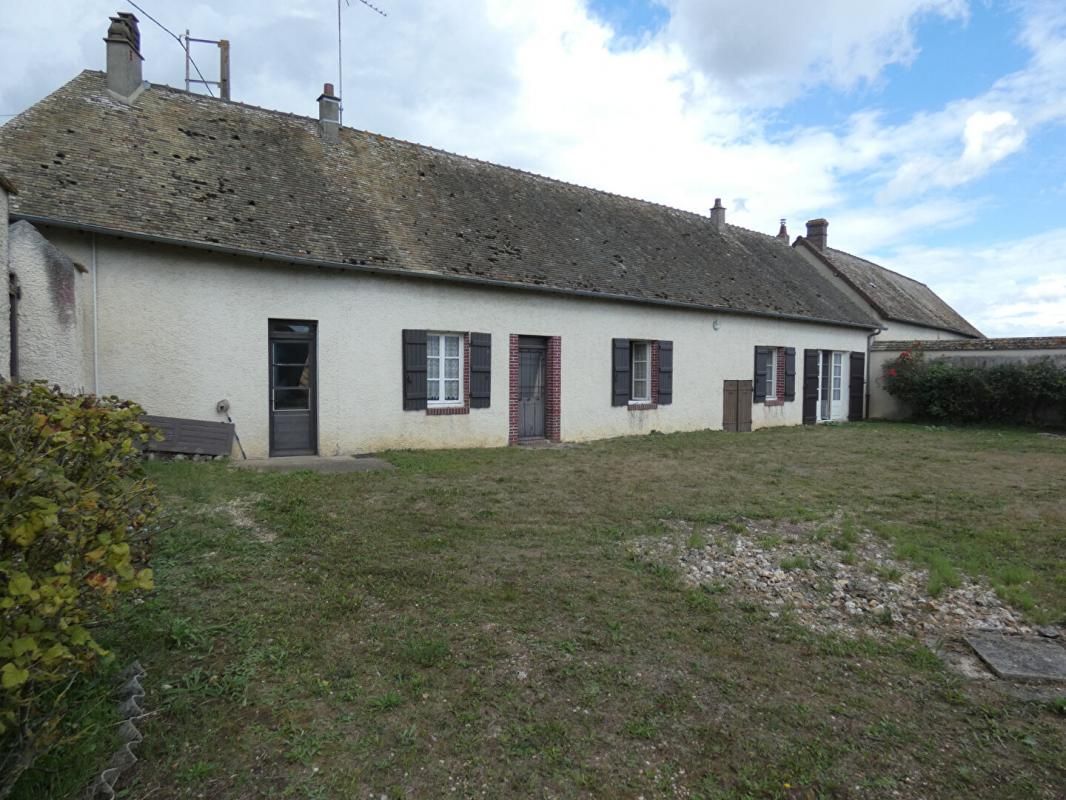 Ferme Bu 5 pièces 180 m2+ dépendances (500m²)