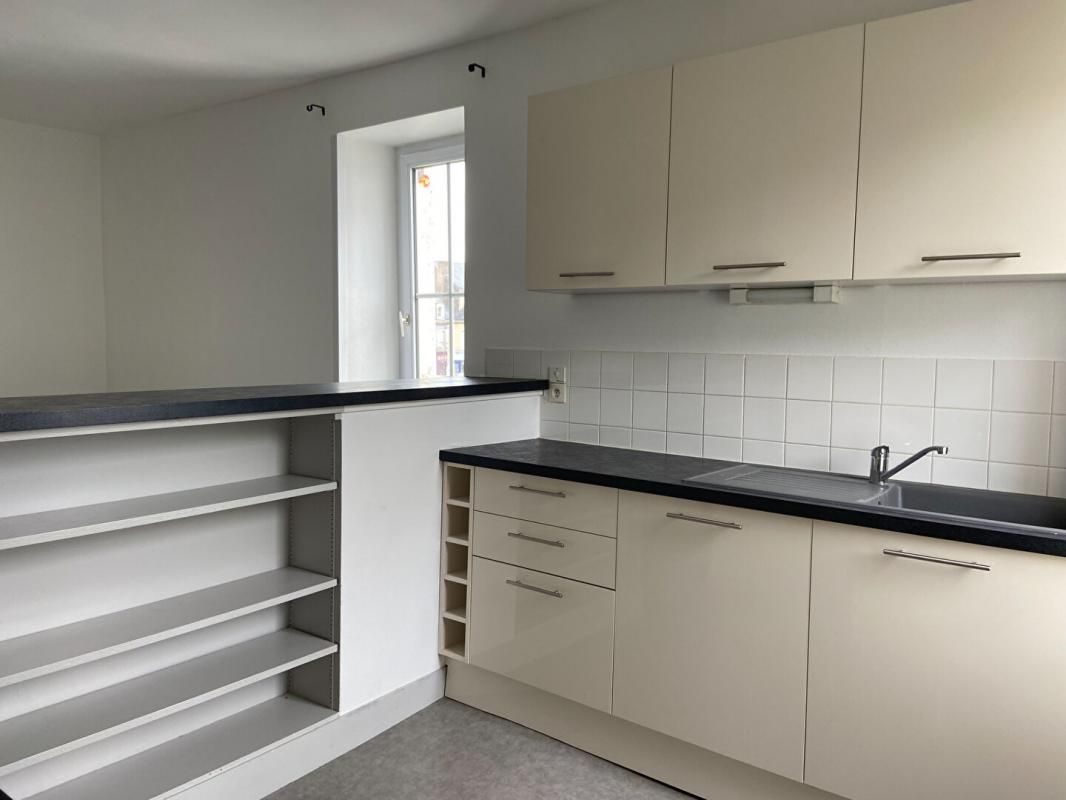 Appartement - Sable Sur Sarthe - 2 pièce(s) 46.93 m2