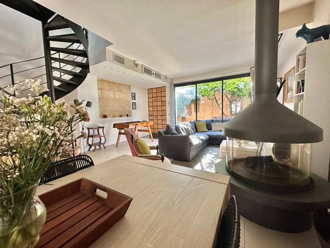 ECHOPPE BORDEAUX NANSOUTY 127M² AVEC JACUZZI