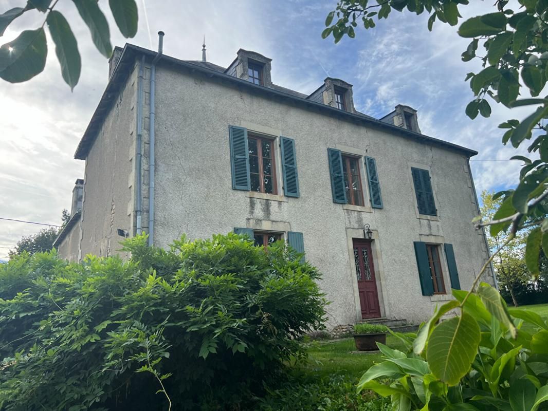 Maison Exoudun 7 pièce(s) 250 m2