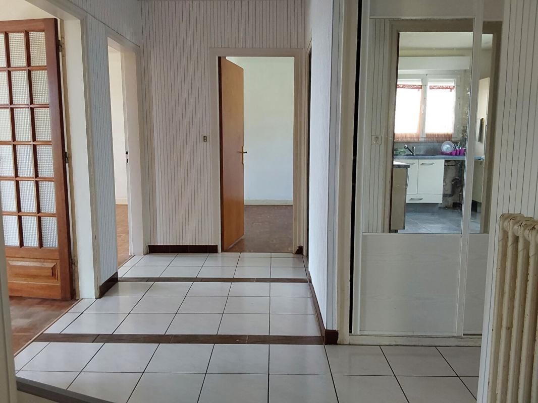 Maison Plouguernevel 8 pièce(s) 153 m2