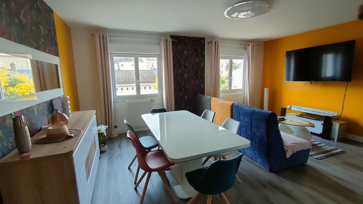 FONTENAY-LE-COMTE Appartement Fontenay Le Comte 4 pièce(s) 76.70 m2 2