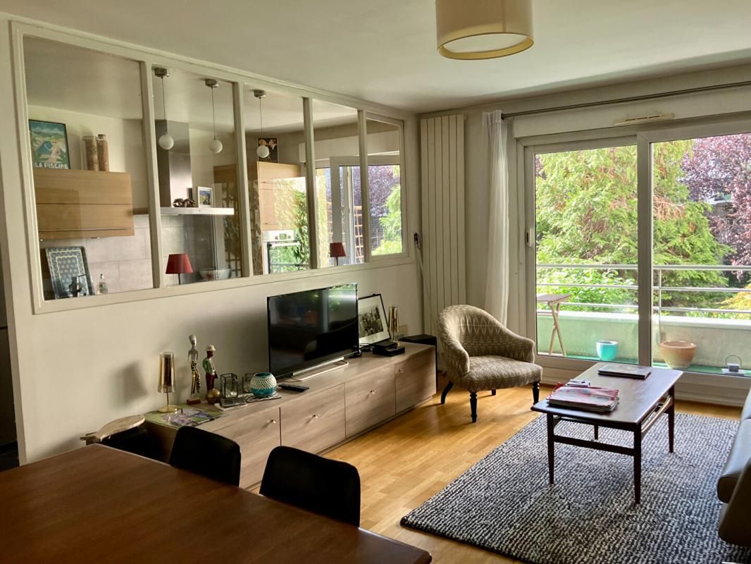 MONTROUGE Très beau T3 avec balcon sur jardin - 65 m2 - Montrouge quartier piscine et marché 1