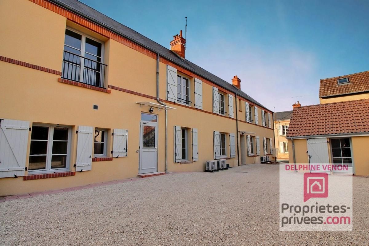 Appartement T2 au 1er étage + parking couvert en centre ville de Chateauneuf Sur Loire