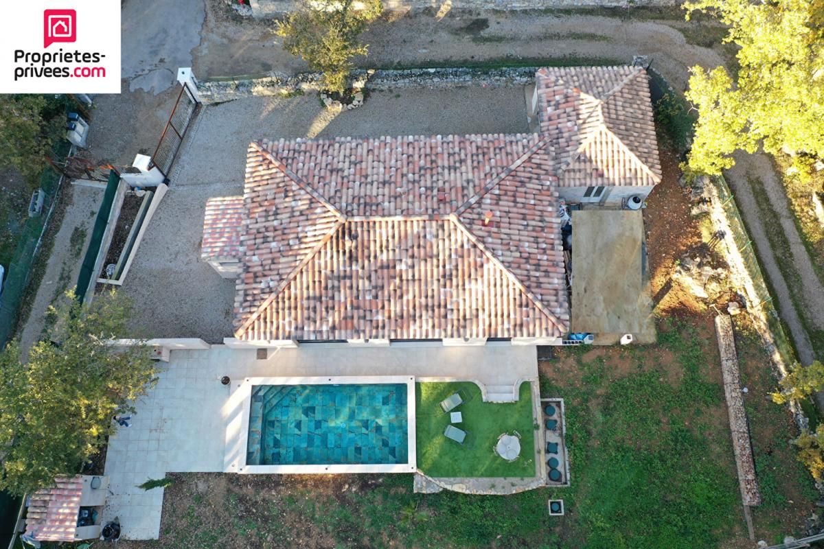 VILLA DE PLAIN PIED DE 107 M2 DE 2021 AVEC GARAGE ET PISCINE