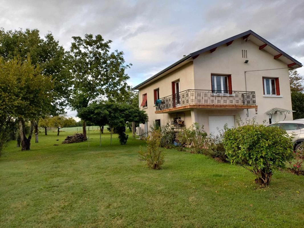 Maison Marsonnas 4 pièce(s) 90 m2 terrain constructible 2308 m2