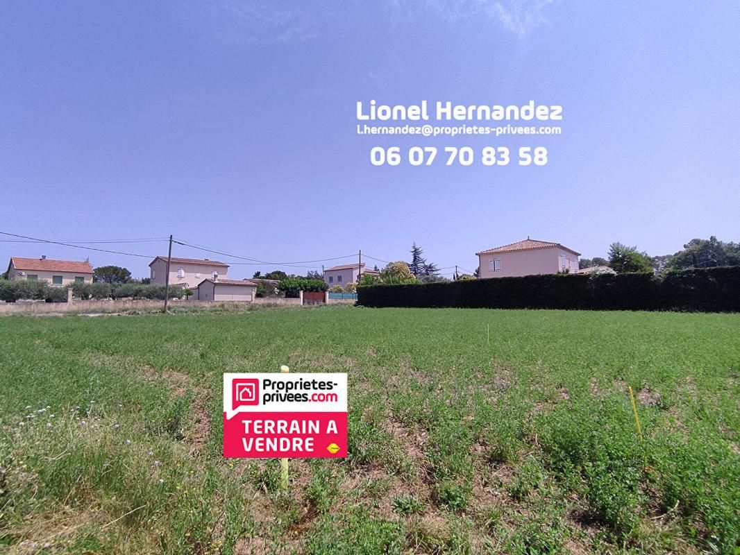 Terrain constructible d'environ 1000m² à vendre à Saint-Privat-Des-Vieux (lot B)