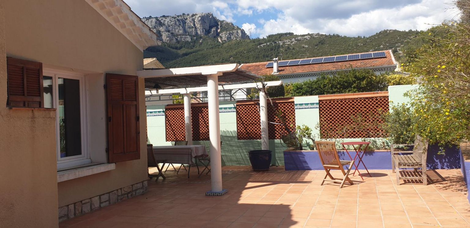 TOULON OUEST -LES 4 CHEMINS -Maison 6 pièce(s) 150 m2