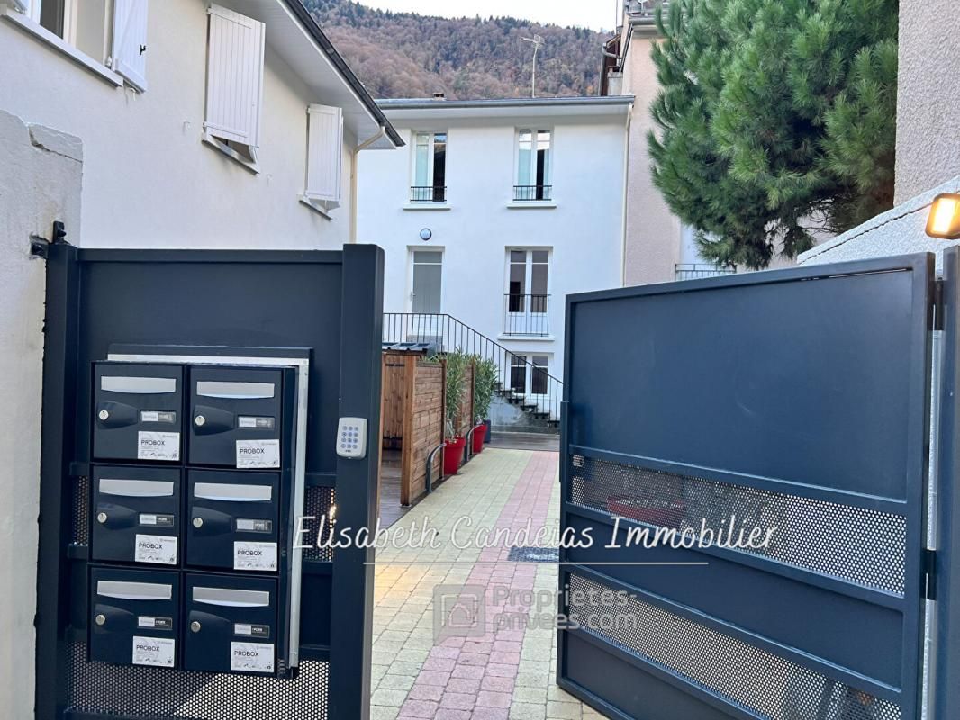 T2 BIS 44m2 rénové- Centre Luchon