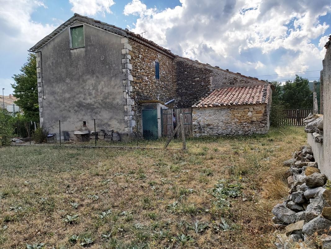 Maison individuelle 6 pièces 105 m² terrain 690 m²