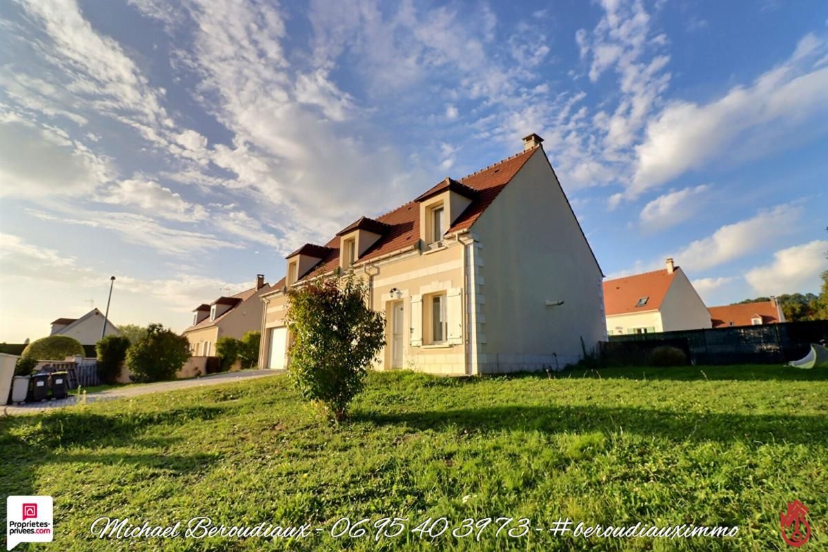Maison familiale de 4 Chambres avec Double Garage à Saint Felix 60370 au prix de 262000 Honoraire charge vendeur