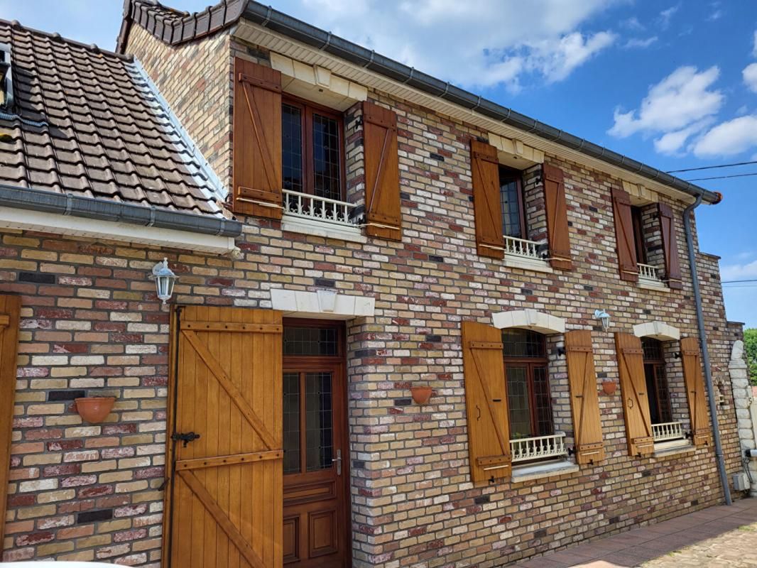 Maison Burbure 14 pièce(s) 270 m2