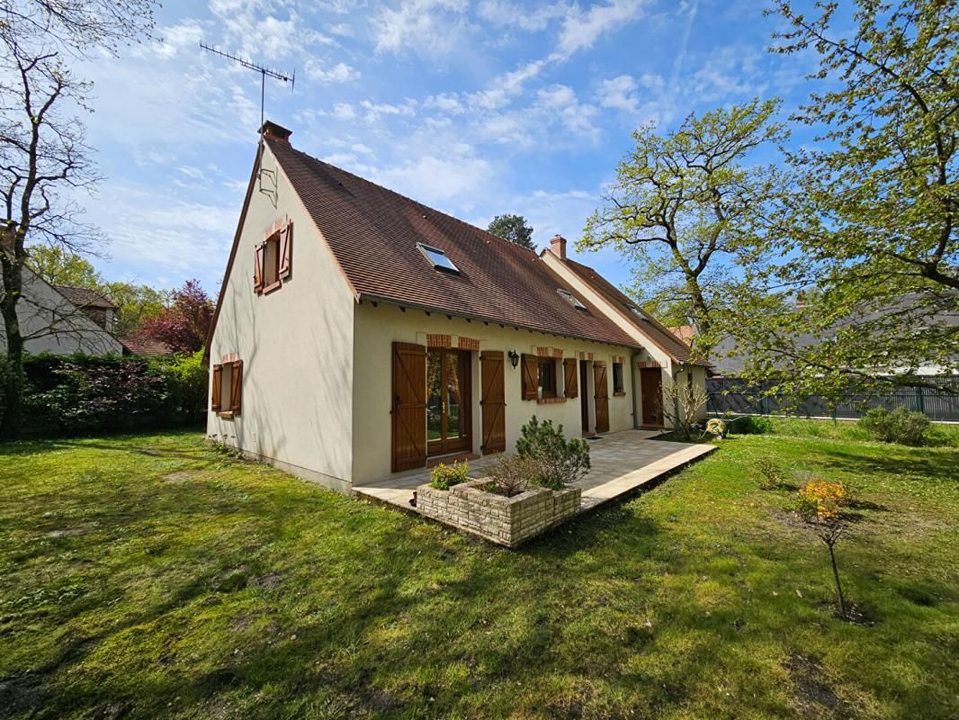 Maison 150 m2, 6 pièces, Saran, proche Orléans