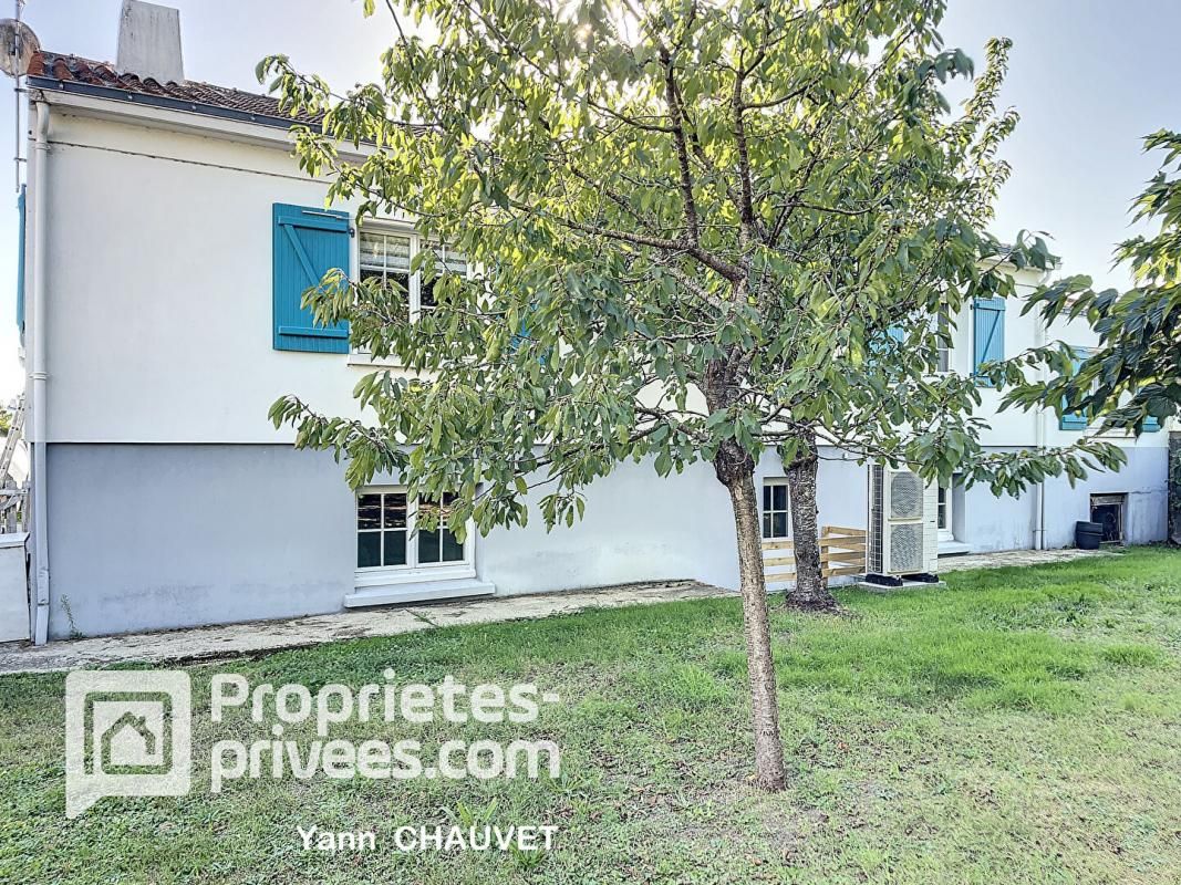Maison Beauvoir Sur Mer 9 pièce(s) 190 m2