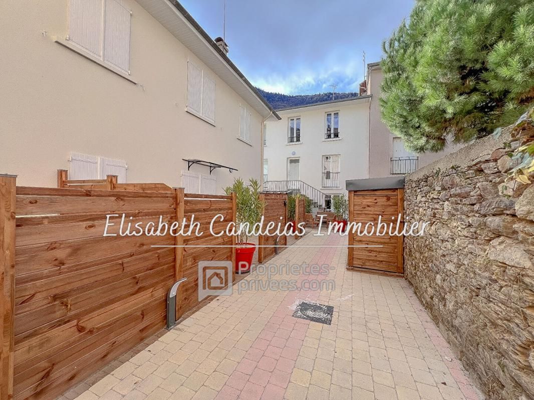 Magnifique T3 de 56m2 rénové- Centre Luchon