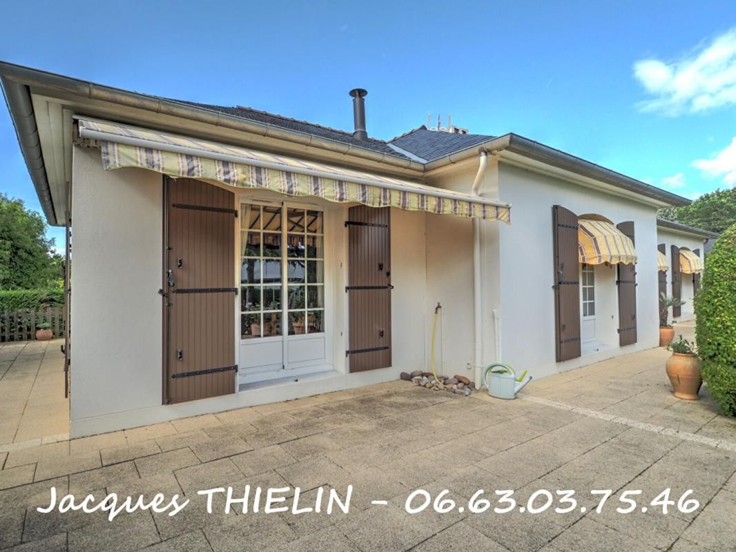 PROPRIETE TRES SOIGNEE PROCHE ANGERS