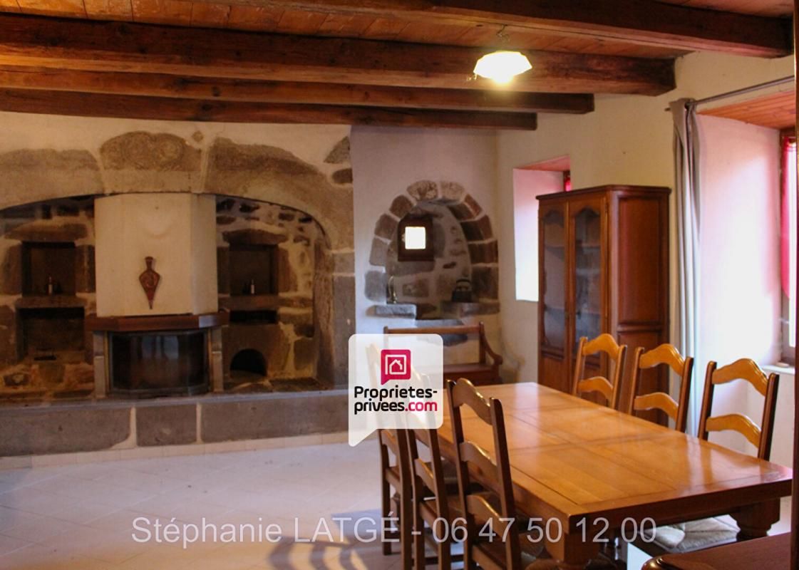 Maison 131 m2 + grange à LARODDE (63)