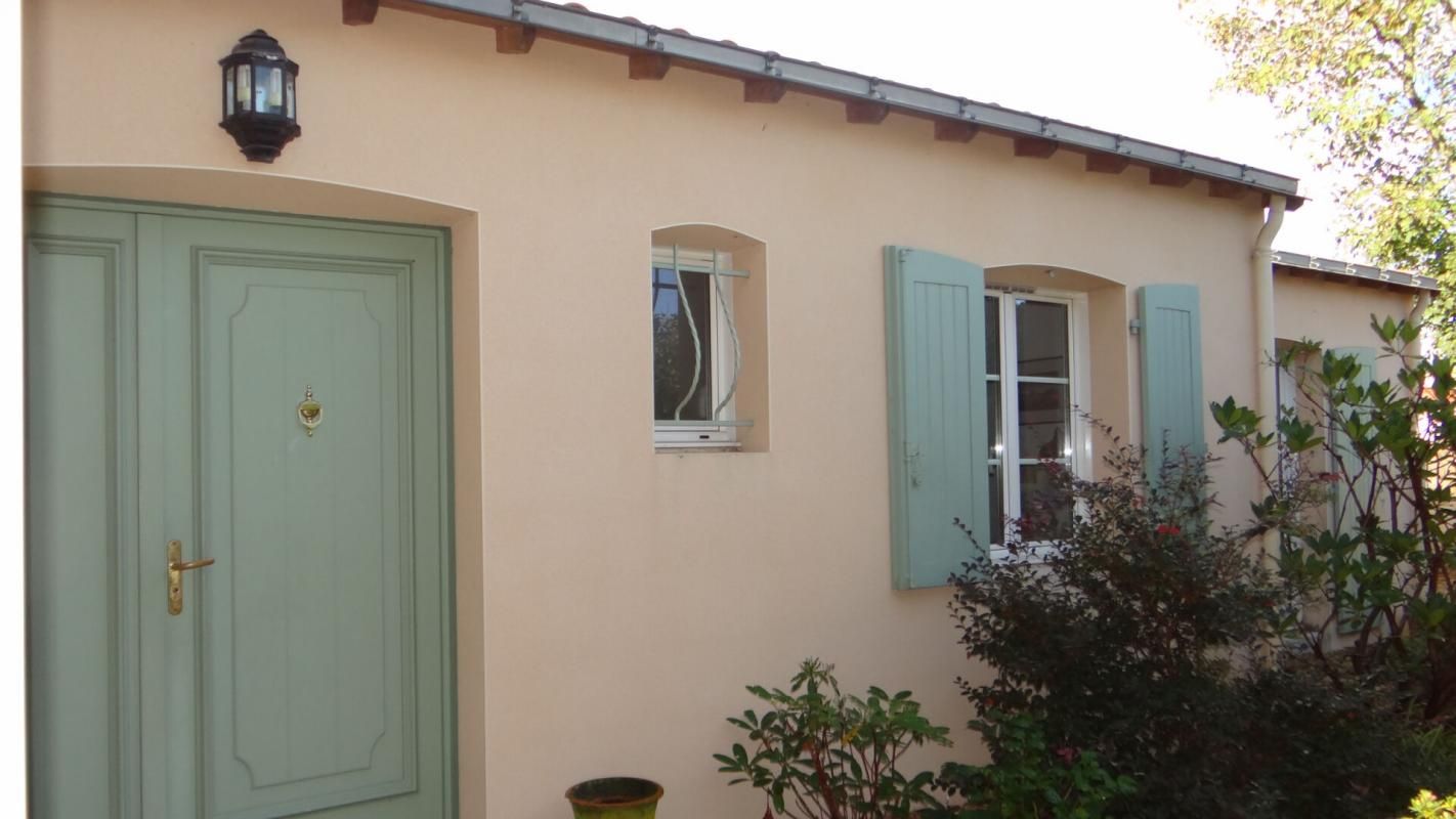 CLISSON Maison Gorges 6 P . 136,26 M² . 3 Chs . 1 Bureau . T 361 M² 3