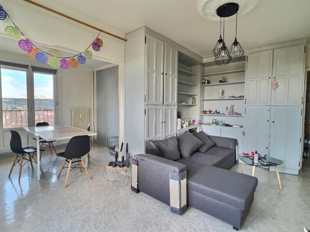 25000 - Appartement 4 pièces à BESANCON - 67 m² Carrez - Prix : 89000  Honoraires Charge Vendeurs