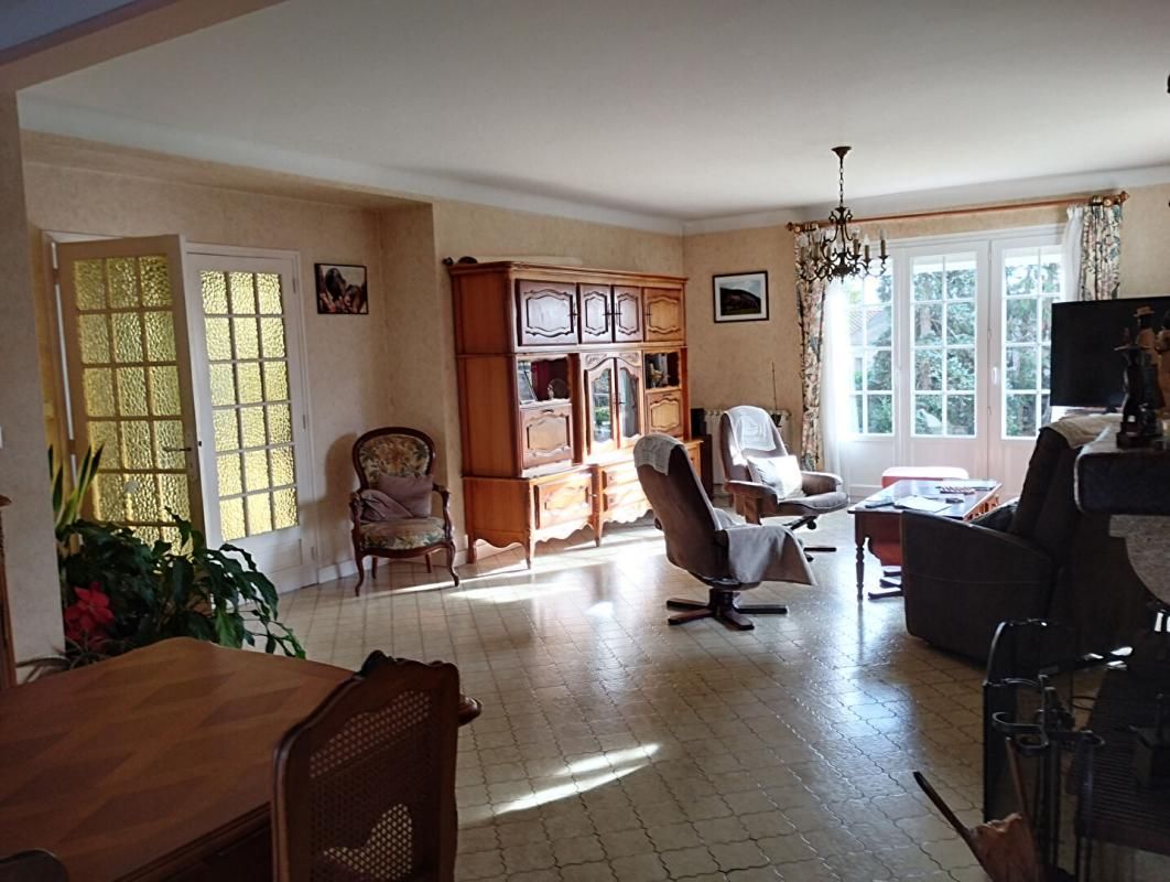Maison Mauves Sur Loire 8 pièce(s) 250 m2