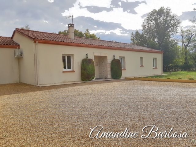 Maison St Etienne De Fougeres 5 pièce(s) 142 m2