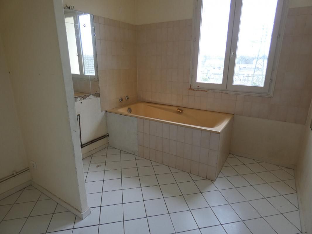 DREUX Maison 90 m² sous sol total 4