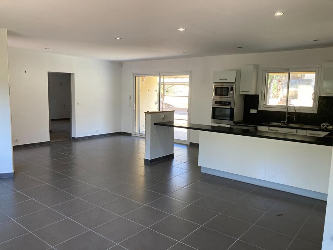 ZONZA Maison T5 + Appartement T2 sur terrain - STE LUCIE DE PORTO-VECCHIO - CORSE DU SUD - FRANCE 2