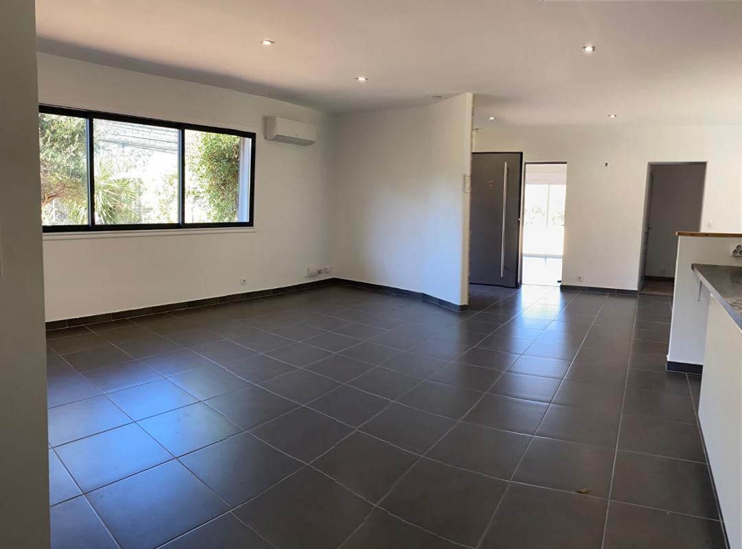 ZONZA Maison T5 + Appartement T2 sur terrain - STE LUCIE DE PORTO-VECCHIO - CORSE DU SUD - FRANCE 4