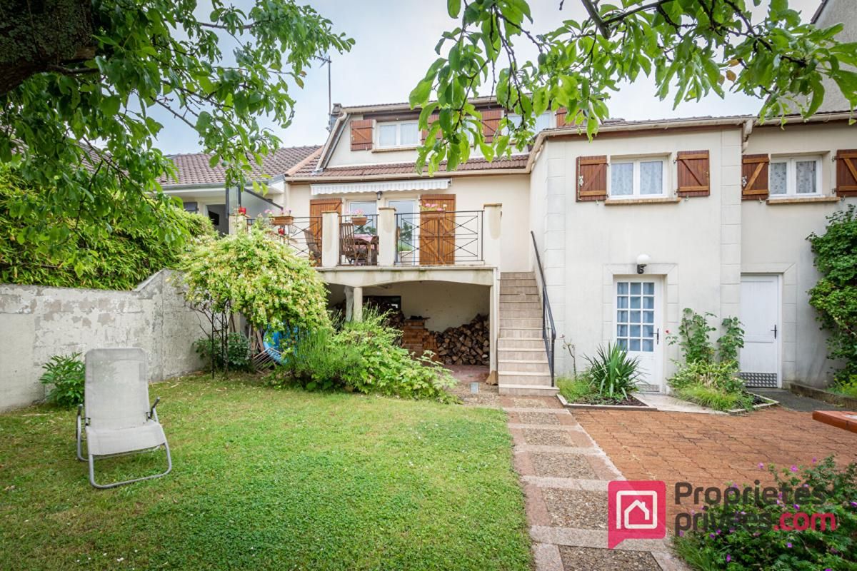 Val Muguet: Maison avec sous-sol- 163 m2 -3 Chambres + Bureau et beau jardin