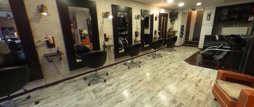 MOREZ 39400 Hauts de Bienne, centre-ville, SALON DE COIFFURE ET ESTHETIQUE 3