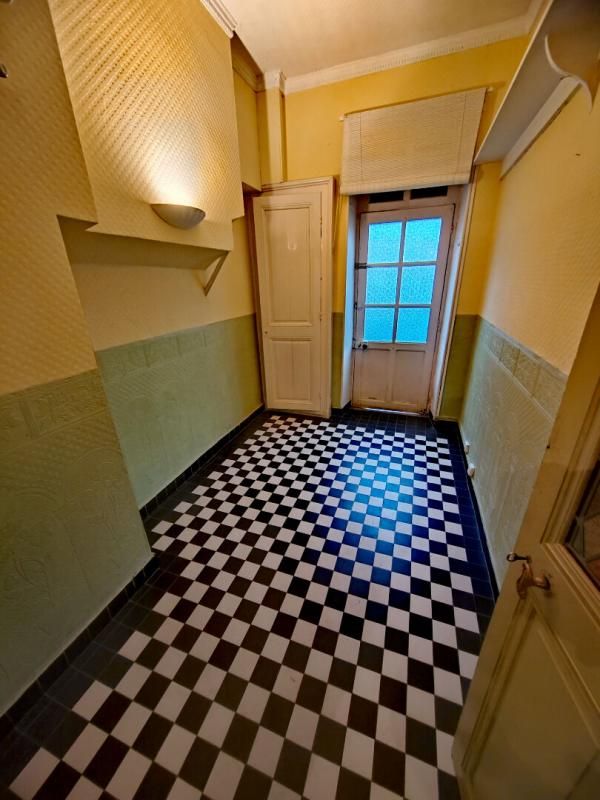 CHATEAUROUX Maison bourgeoise en hyper centre de Châteauroux 167 m2, jardin, annexes et parking privé 3
