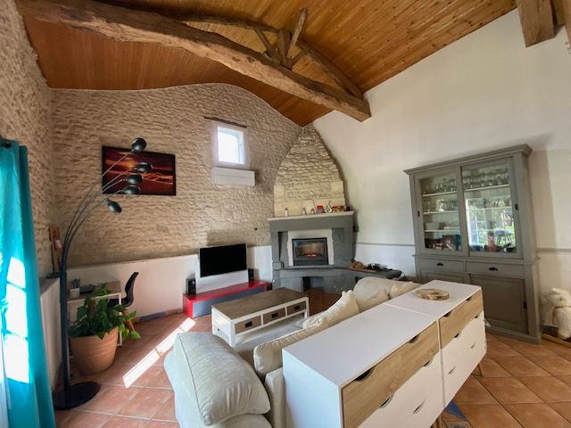 Maison  6 pièces de 218 m2 dont 180 habitables