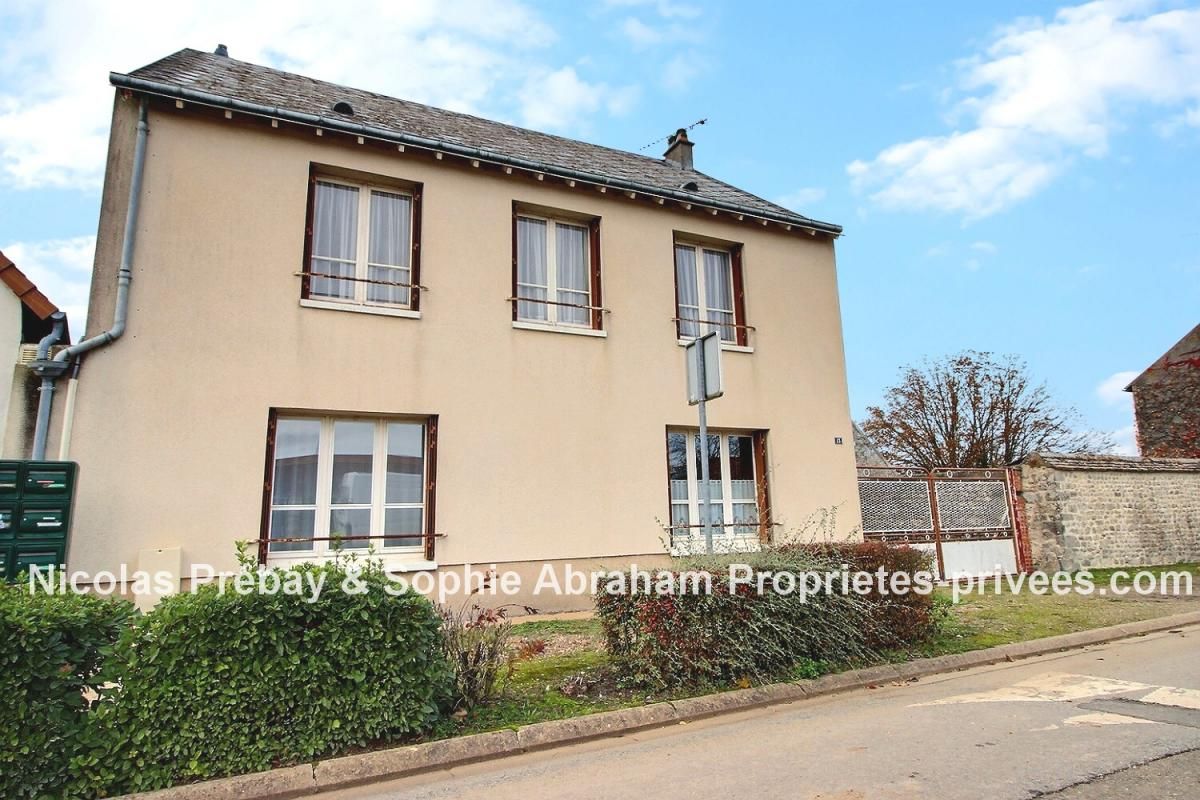 ANGERVILLE Maison de 7 pièces, 6 chambres, dépendances et terrain 1